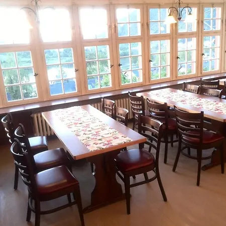 Waldherberge Moselblick Auberge de jeunesse Löf